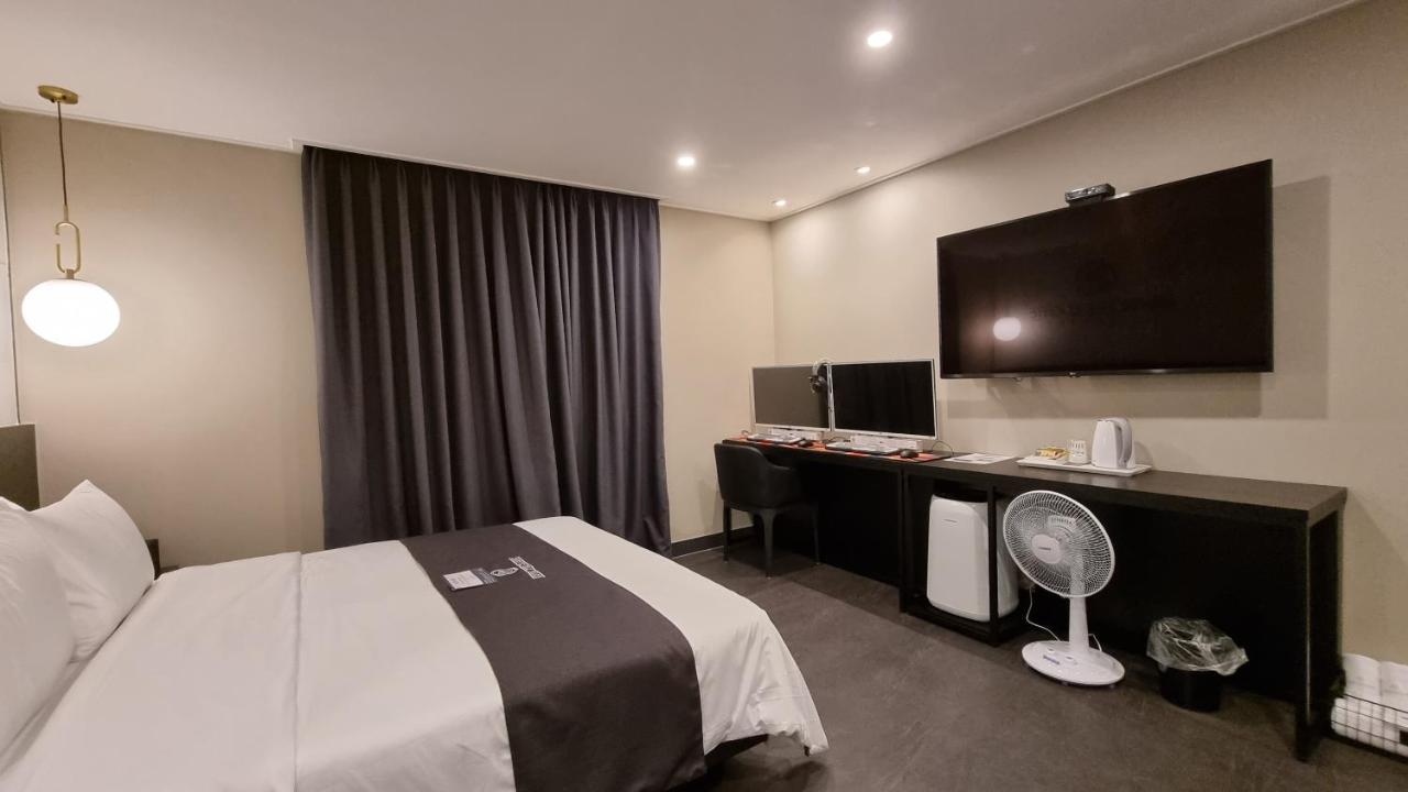 Hotel The Classic Ilsan Ni Esterno foto